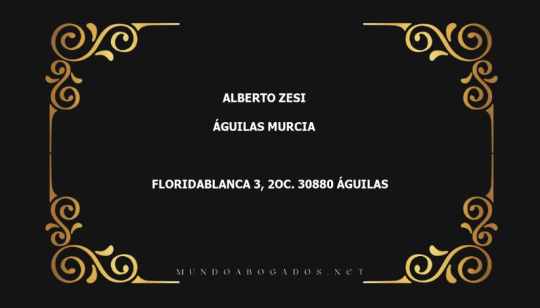 abogado Alberto Zesi en la localidad de Águilas