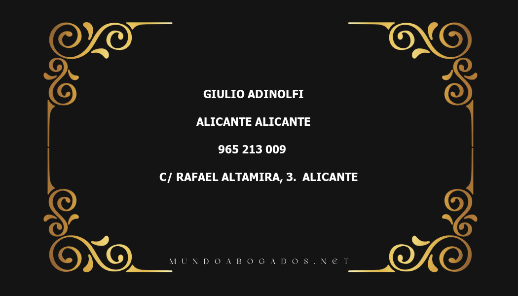 abogado Giulio Adinolfi en la localidad de Alicante